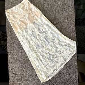 Laced maxi Cream skirt